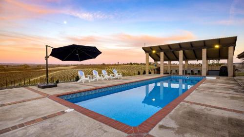 Paso Robles House | Private Pool Firepit Wine Room Near Top Paso Wineries Devi Ranch