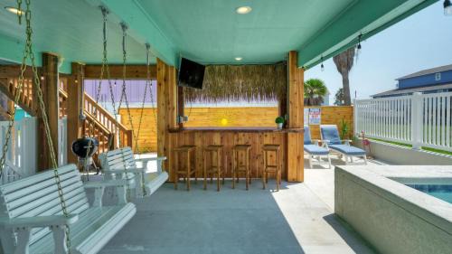 Old Town House | Private Pool Free Golf Cart 3 Blocks to Town Tequila Tides by AvantStay