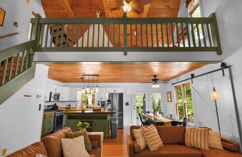 Ellijay Cabin | Private Pool, Hot Tub Wifi, Pets w/fee, Games, Fenced