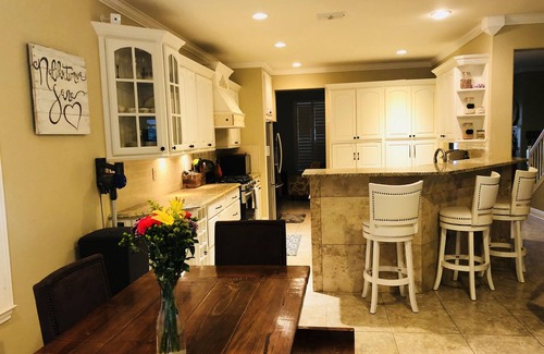 San Antonio House | Private pool house! Lovely Backyard Oasis!