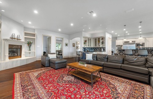The Madrones House | Private Pool + Incredible Views - Paisley Place