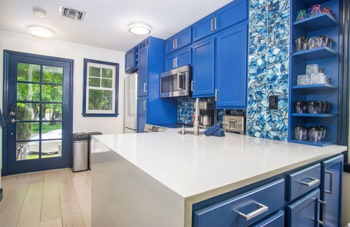 Key West House | Private Pool, Outdoor Shower, Pet Friendly, in Golf Course- 5 min to Beach