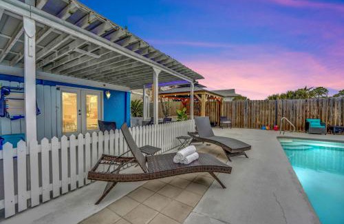 Holiday Beach House | Private Pool Pet Friendly