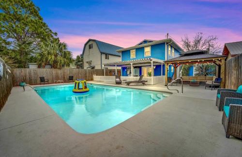 Holiday Beach House | Private Pool Pet Friendly