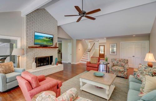 Sea Pines House | Private Pool & Spa - Golf Course Views - Walk to Harbour Town - 24 Stoney Creek Road