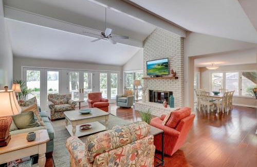 Sea Pines House | Private Pool & Spa - Golf Course Views - Walk to Harbour Town - 24 Stoney Creek Road