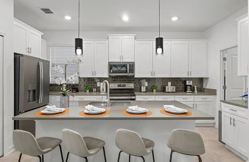 Four Corners Villa | Private Pool/Spa | 4MIN WALK TO CLUBHOUSE | Games Room | Close to all Parksn