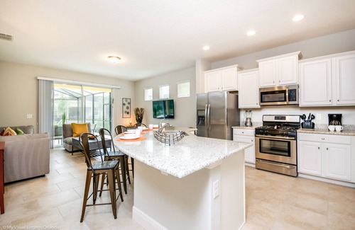 Loughman Cottage | Private Pool/spa, Free Waterpark, Lazy River!