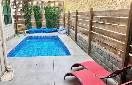 McKinley House | Private Pool, Walk to the Lake!