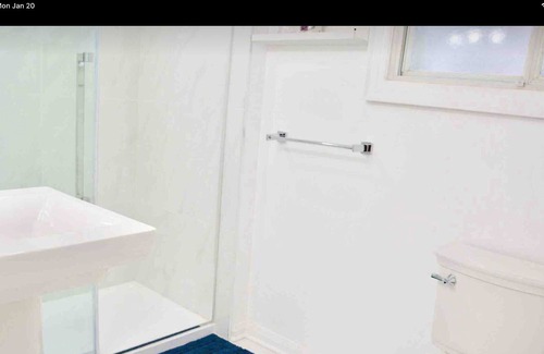 Norseman Heights House | Private Queen bed near Islington Subway stn