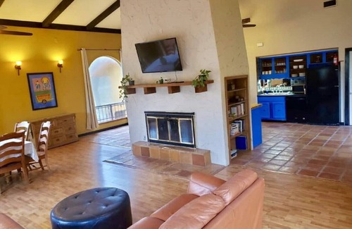 Helotes House | PRIVATE, RELAXING , AND A UNIQUE HOME EXPERIENCE