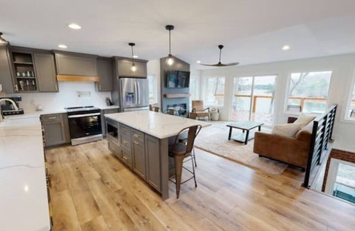 Mayhew House | Private Retreat at Lake Norman