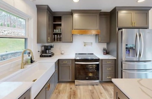 Mayhew House | Private Retreat at Lake Norman