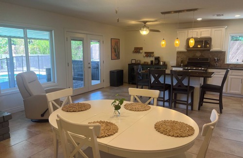 Clearview House | Private retreat with gym, hot tub, pool & playroom