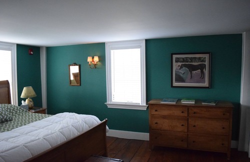 Stonington Bed & Breakfast | Private Room C at Dragonfly Inn