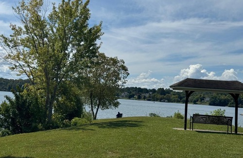 Knoxville House | Private room in a lovely next to the river home in Knoxville, Tennessee