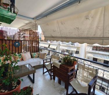 Kalamaria House | Private Room In a Shared Flat