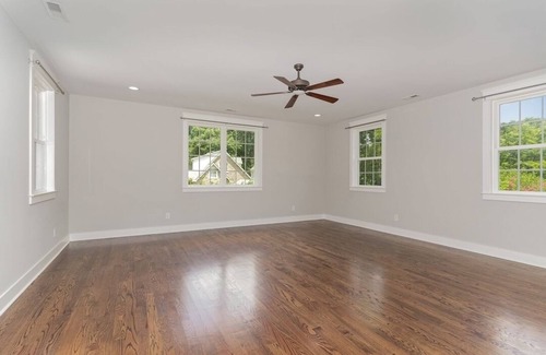 Green Hills House | Private Room in Luxe Green Hills Home – Prime 12 South Location