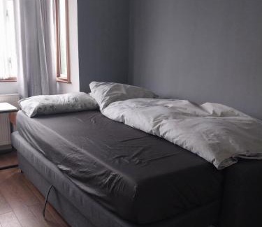Northolt Mandeville House | Private room with shared bathroom