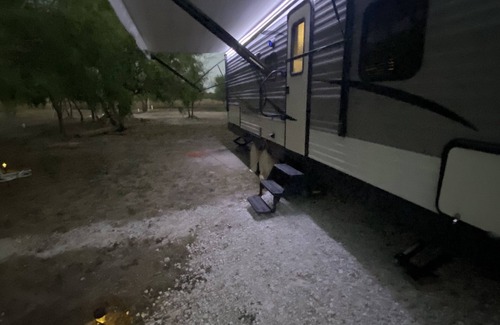 Skidmore RV Rental | Private RV with free parking