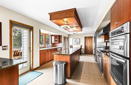 Tofte Cabin | Private Shore/Huge Yard/Game Rm/Fire Pit/Views Lux