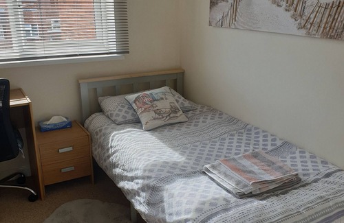 Hartlepool House | Private single room with dedicated workspace in friendly house