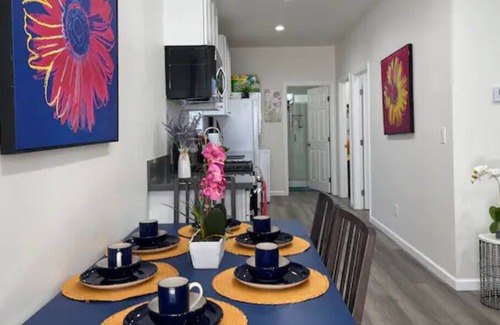 Fullerton House | Private Sleek Home Near Disneyland ♥