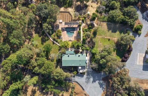 Penn Valley House | Private, spacious estate in the Sierra foothills just outside Grass Valley.