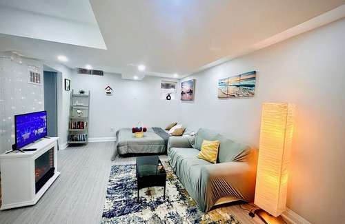 Halton Regional Municipality Apartment | Private Studio- Cozy, Comfort,Convenience