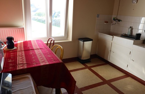 Lanildut Apartment | "Private studio – GR34 & sea at the end of the garden"