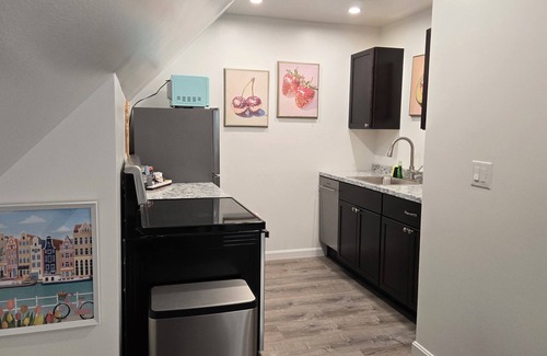 Westbrook Apartment | Private studio nestled in woods