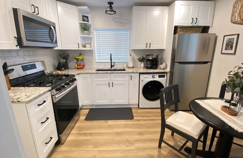 Central Colorado Springs Apartment | Private Studio Home - Walk to coffee/hospital/park