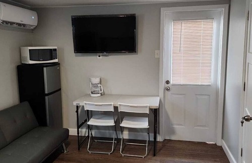 Kissimmee Apartment | Private studio w/bathroom close to local Central FL attractions