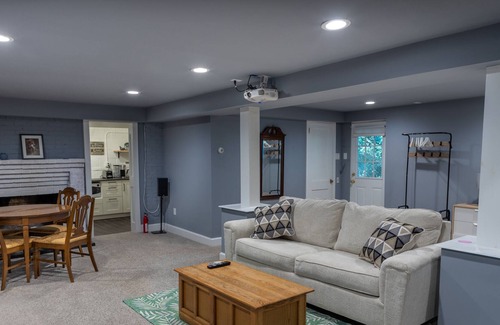 North Chesterfield Apartment | Private Suite : Outdoor and movie lover's dream
