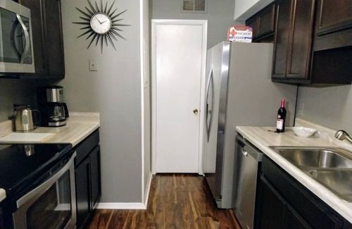 Southwest Raleigh House | Private Townhome in central Raleigh