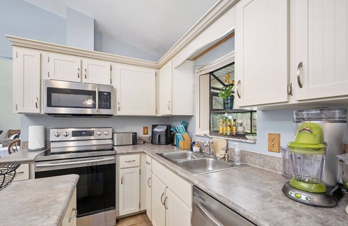 Seminole Woods House | Private tropical paradise in the heart of the community! Pool and Welcome Basket