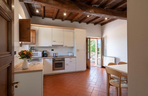 Vicchio Villa | Private Villa with WIFI, private pool, sauna, hot tub, TV, patio, pets allowed, panoramic view
