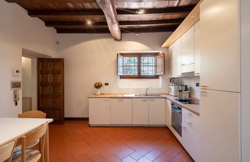 Vicchio Villa | Private Villa with WIFI, private pool, sauna, hot tub, TV, patio, pets allowed, panoramic view