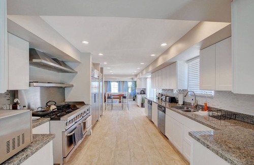 Arden Villa | Private Vacation Villa w/ Spacious Patio - 1646