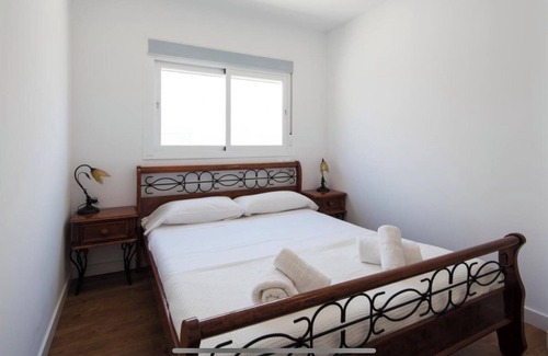 Torre de Benagalbon Ski Chalet | Private Villa Swimming Pool + Golf + Beach + Park