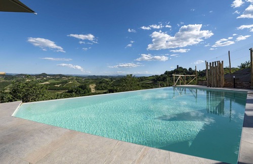 Monteu Roero Villa | Private Villa with A/C, hot tub, WIFI, private pool, sauna, TV, patio, panoramic view, close to Alba