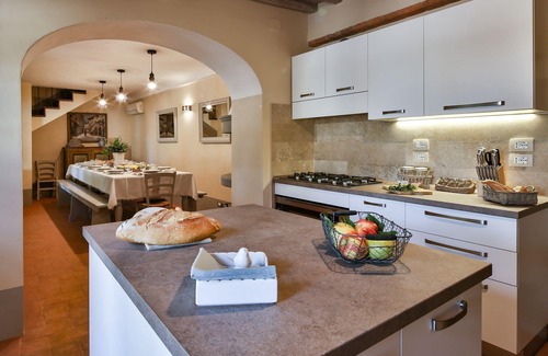 Ferretto Villa | Private Villa with A/C, WIFI, private pool, hot tub, TV, patio, panoramic view, close to Cortona