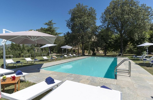 Cortona Villa | Private Villa with private pool, WIFI, A/C, hot tub, TV, patio, panoramic view, close to Cortona