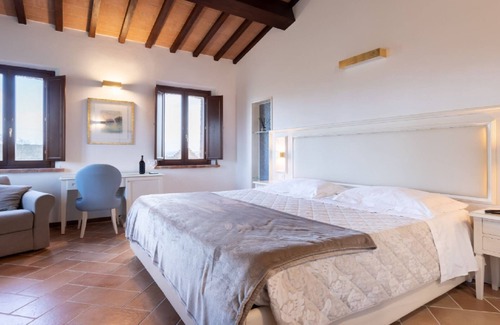 Chiusi Other | Private Villa with swimming Pool and Garden exclusive use