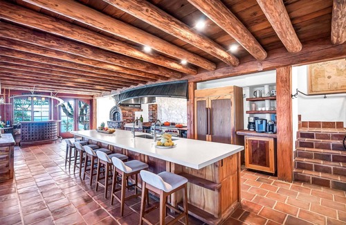 St. Helena House | Private Vineyard Hilltop Estate