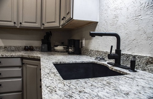 Sandy Apartment | Private Wasatch Mountain Foothill Studio w/Jetted Tub ★MONTHLY DISCOUNT★