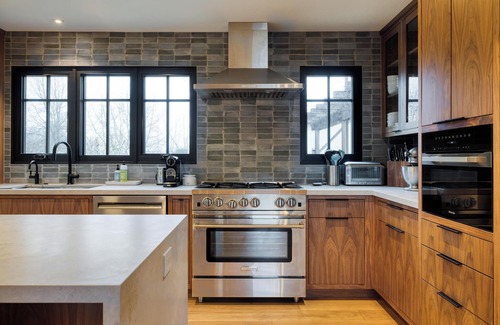 Healdsburg House | Private Wine Country Retreat - Modern Luxury Estate