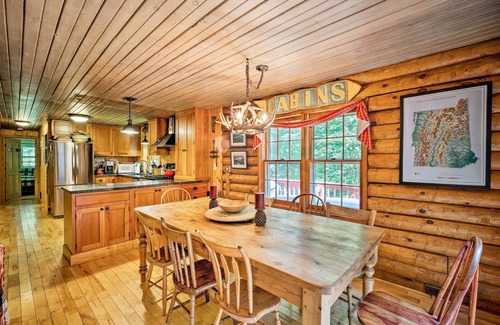 Wilmington Cabin | Private Wooded Cabin: 7 Mi to Mount Snow!