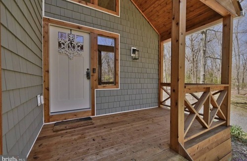 Lake Harmony House | Private Wooded Home w/Hot Tub & Game Room