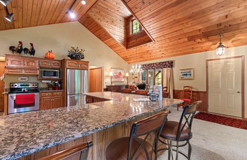 Sister Bay Cabin | Private wooded lot- Your Perfect Getaway just north of Sister Bay
